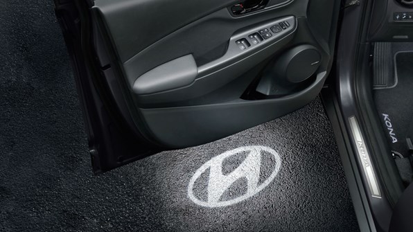 Instegsljus, Hyundai-logo