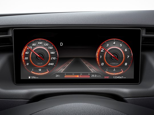 Digital instrumentering i Hyundai TUCSON Hybrid. 